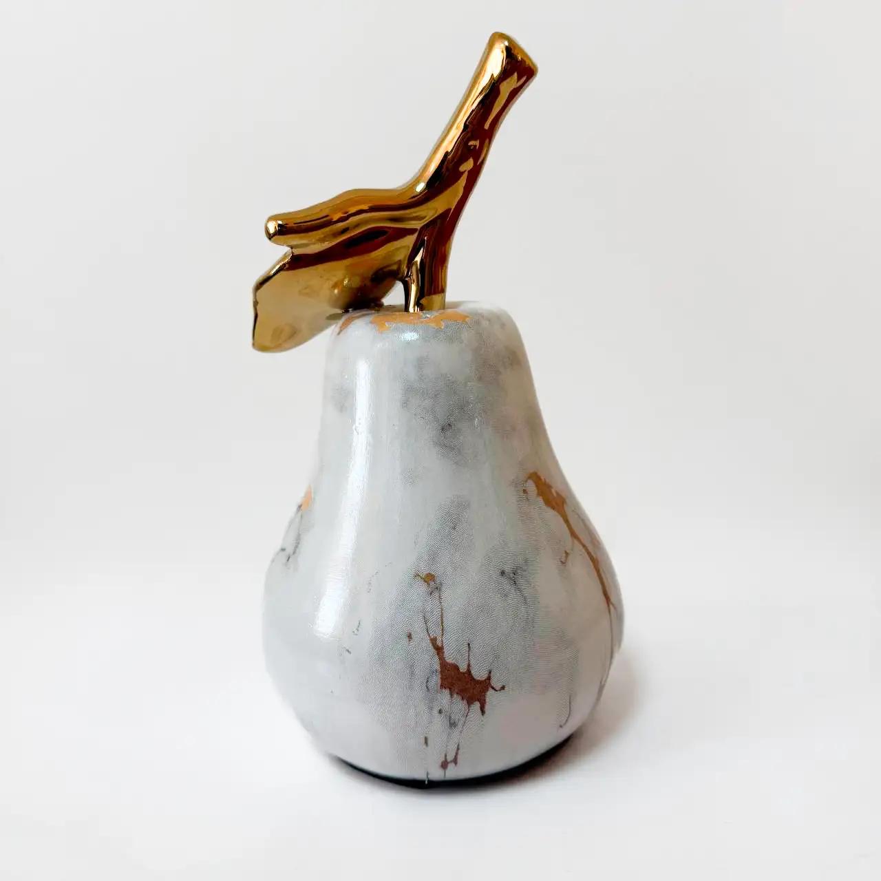 Декоративна фігурка “Marble Pear”, кераміка, 21×11×11 см
