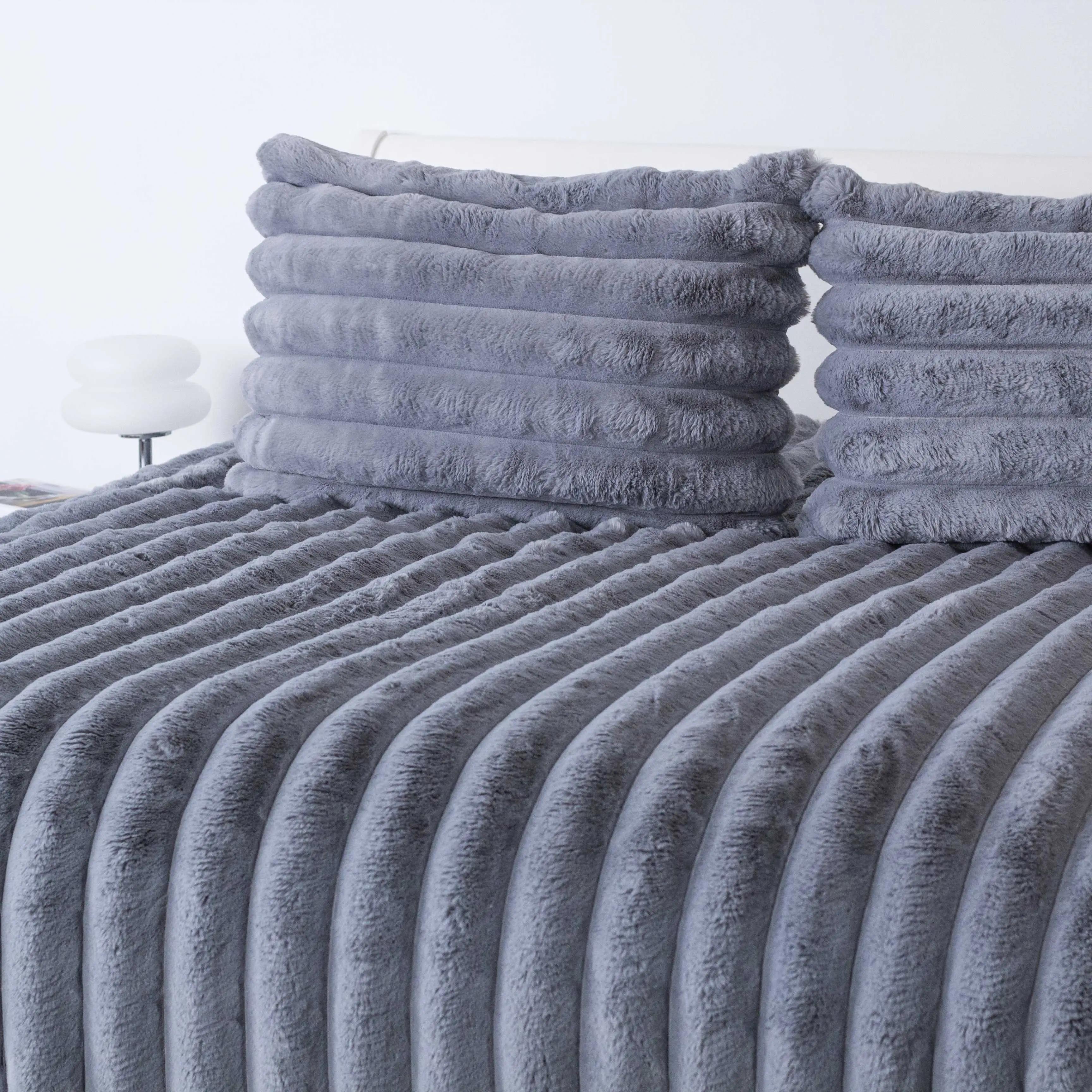 Покривало ТЕП "PLUSH BLISS" сіре, 240x260 - Фото 6