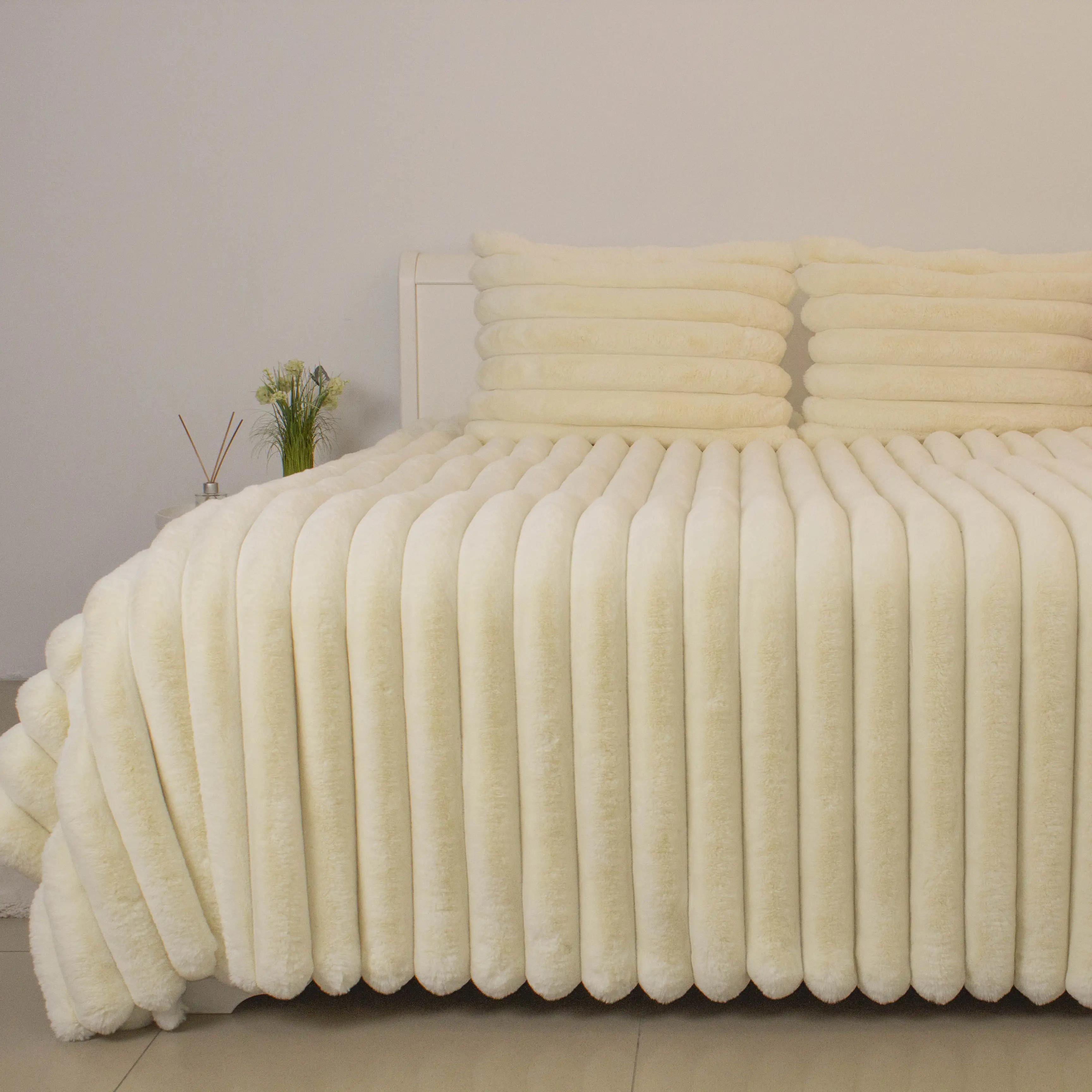 Покривало ТЕП "PLUSH BLISS" молочне