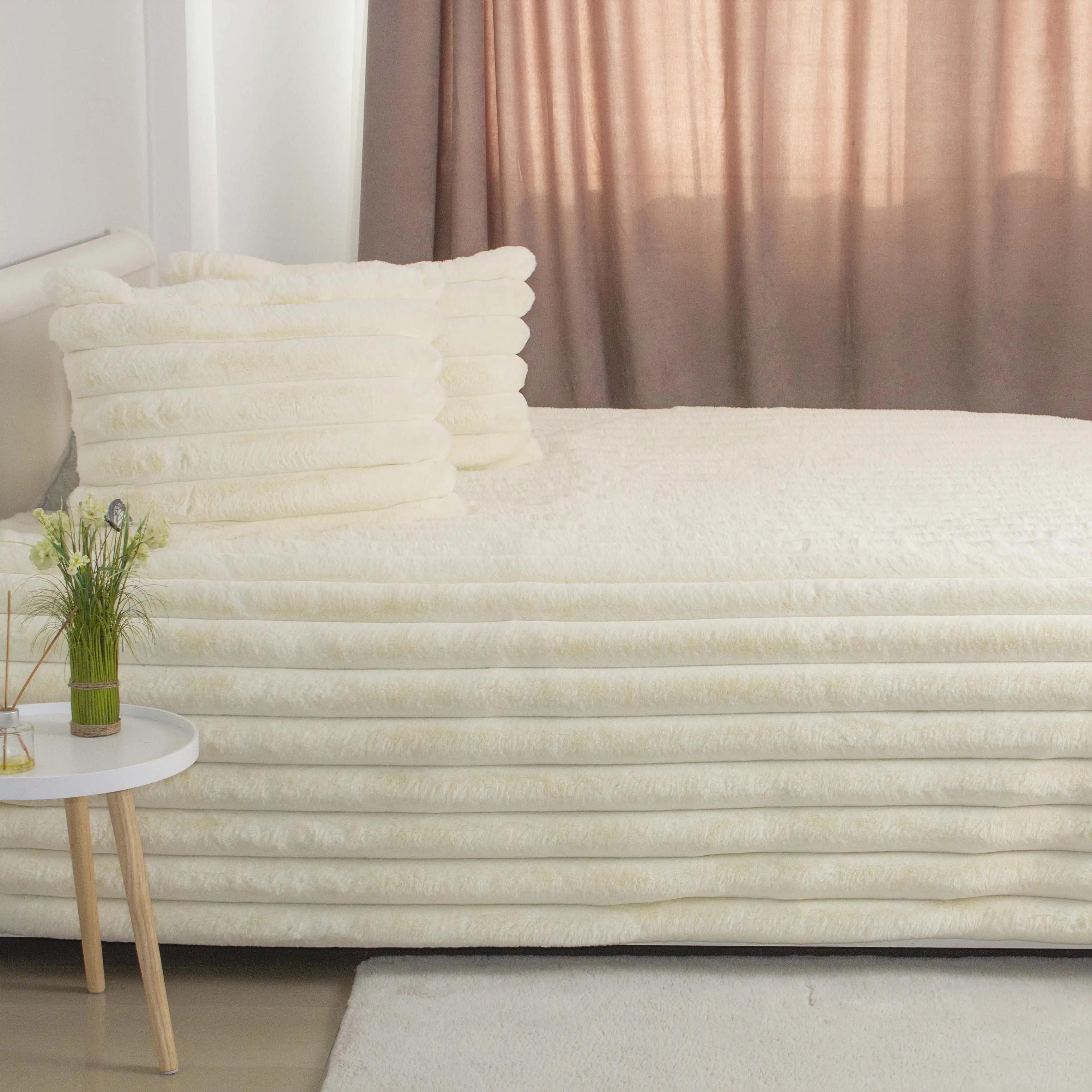 Покривало ТЕП "PLUSH BLISS" молочне, 240x260 - Фото 3