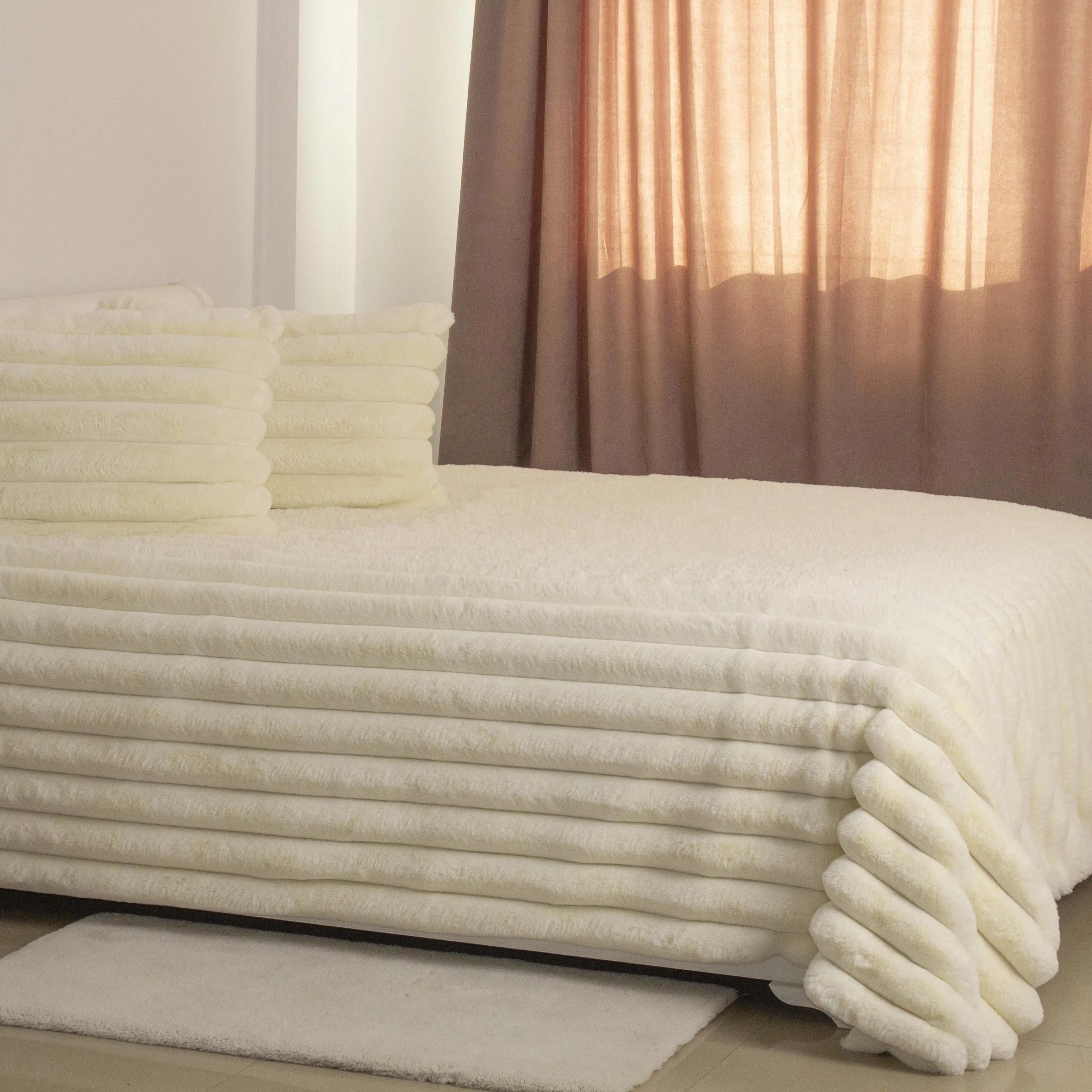 Покривало ТЕП "PLUSH BLISS" молочне, 240x260 - Фото 4