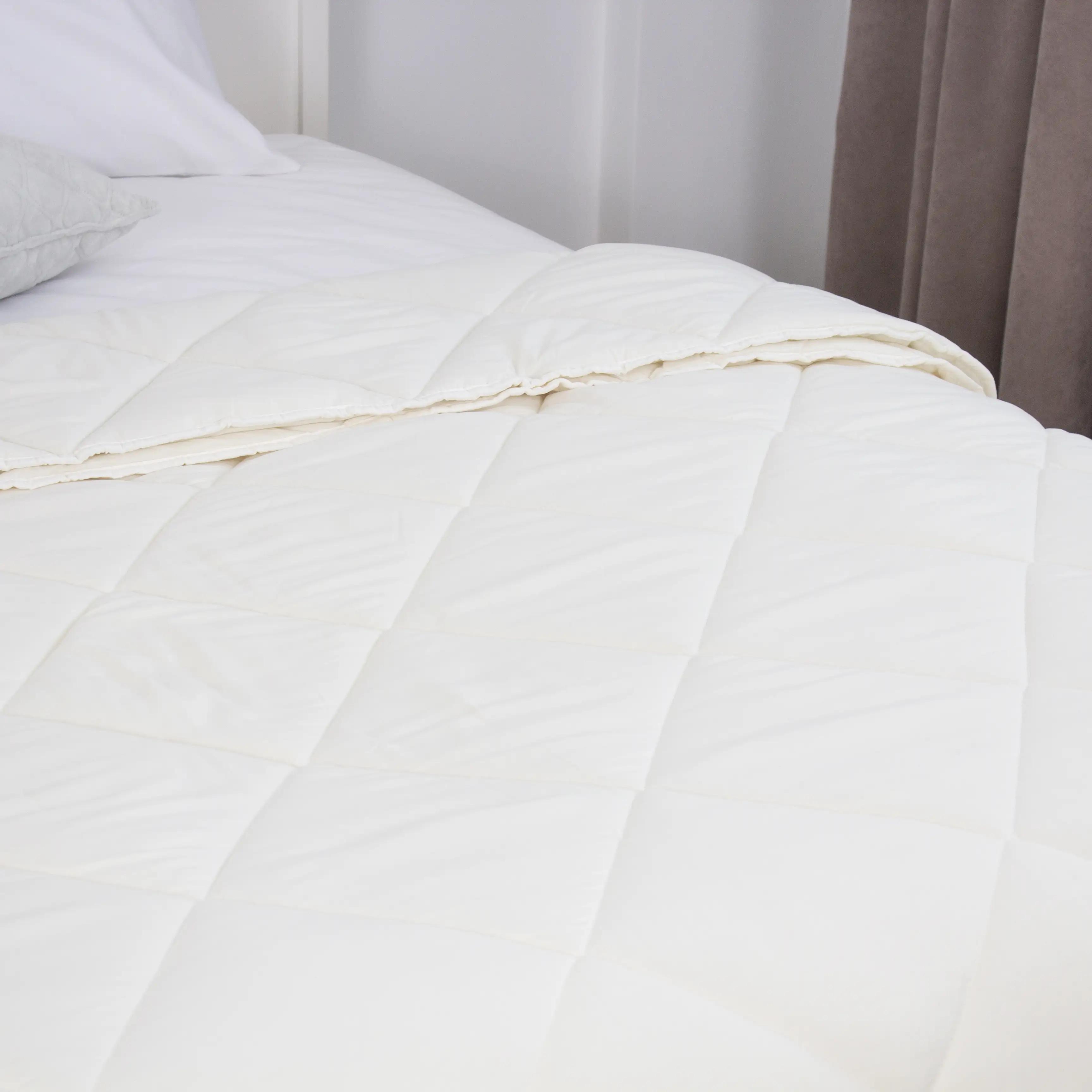 Ковдра FRIENDLY "FOUR SEASONS" молочна, 150x210 - Фото 3