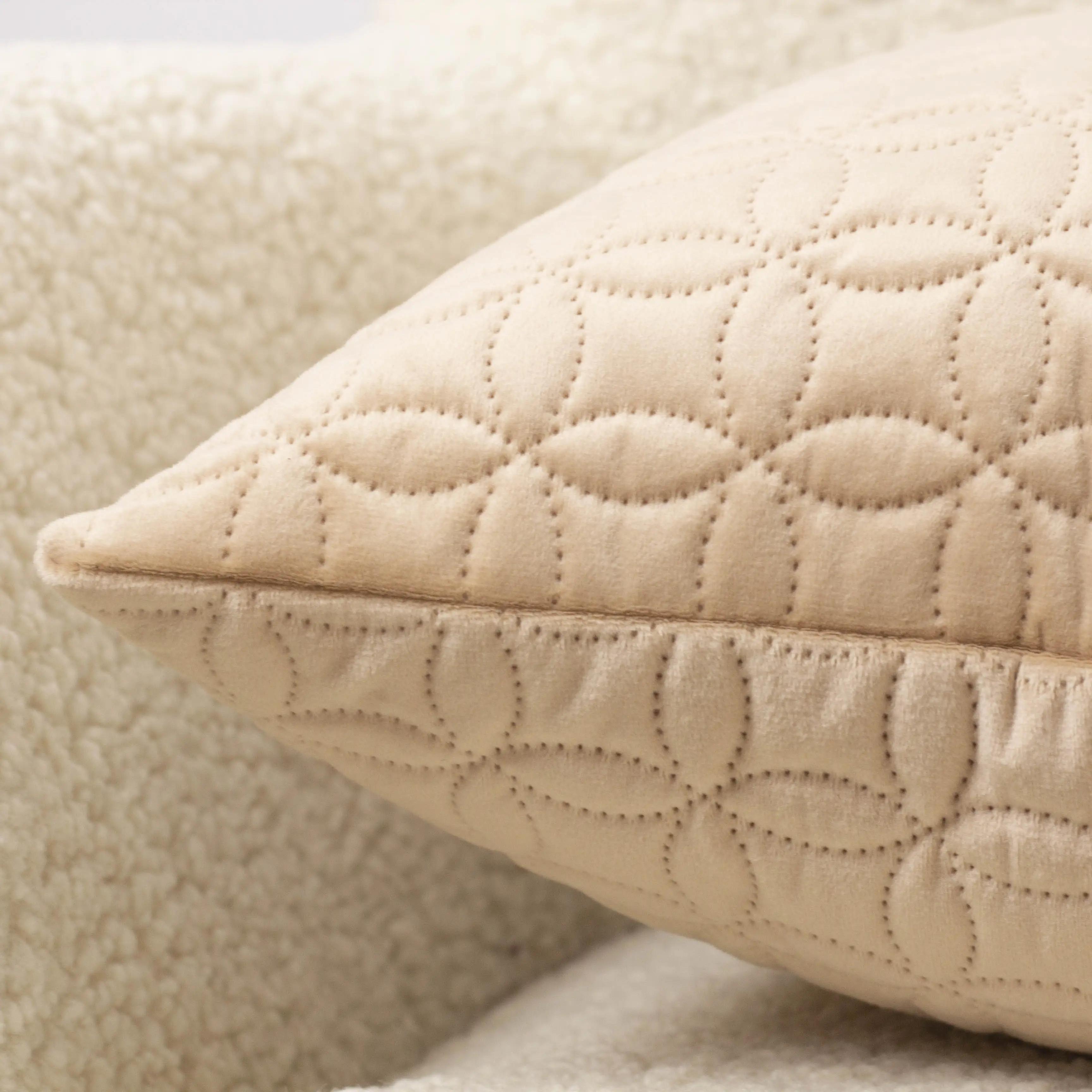 Наволочка декоративна ТЕП "VELOUR" 45*45 см з замком Золотий беж/Мозаїка, 45x45 - Фото 5