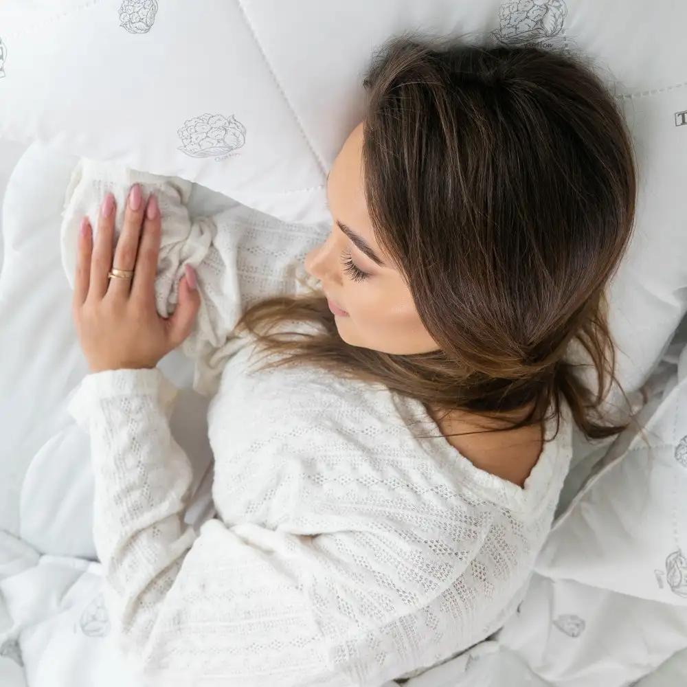 Ковдра DREAM "COTTON" (150 г/м2) в пакеті, 150x210 - Фото 4 Ковдра DREAM "COTTON" (150 г/м2) в пакеті, 150x210 - Фото 4