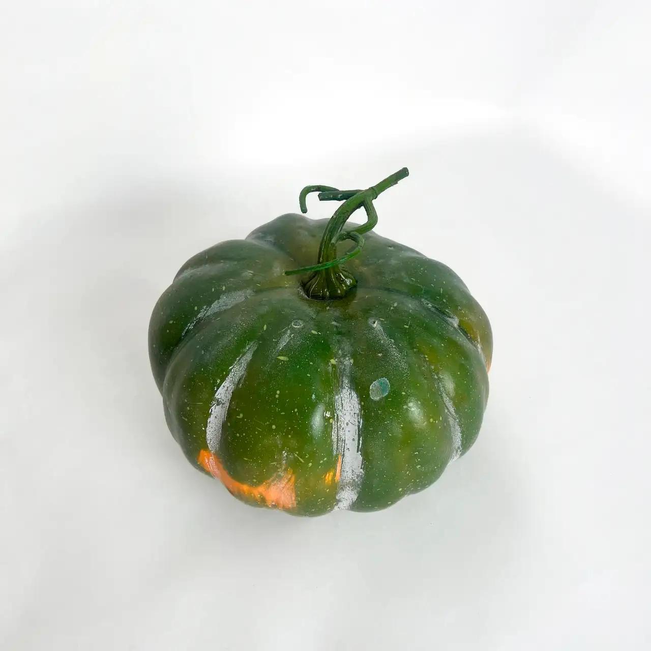 Декоративна фігурка “Pumpkin Glow”, 25 см, зелена - Фото 2 Декоративна фігурка “Pumpkin Glow”, 25 см, зелена - Фото 2