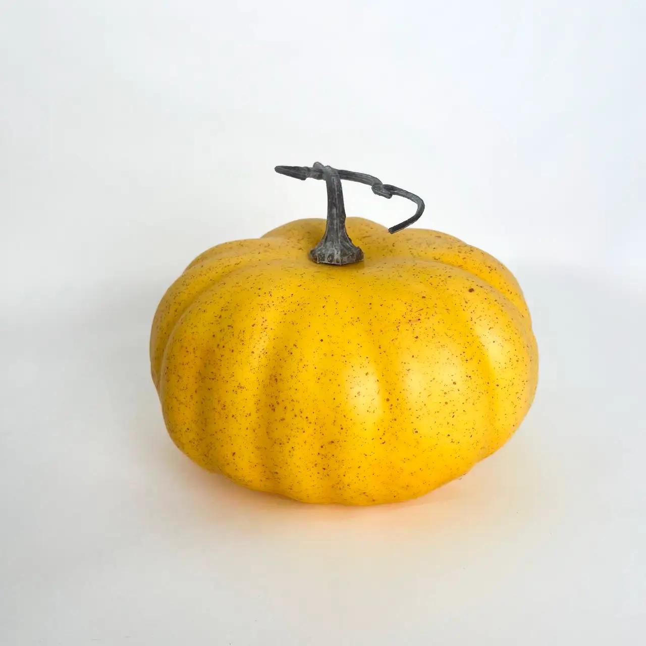 Декоративна фігурка “Golden Field”, 25 см, жовта Декоративна фігурка “Golden Field”, 25 см, жовта