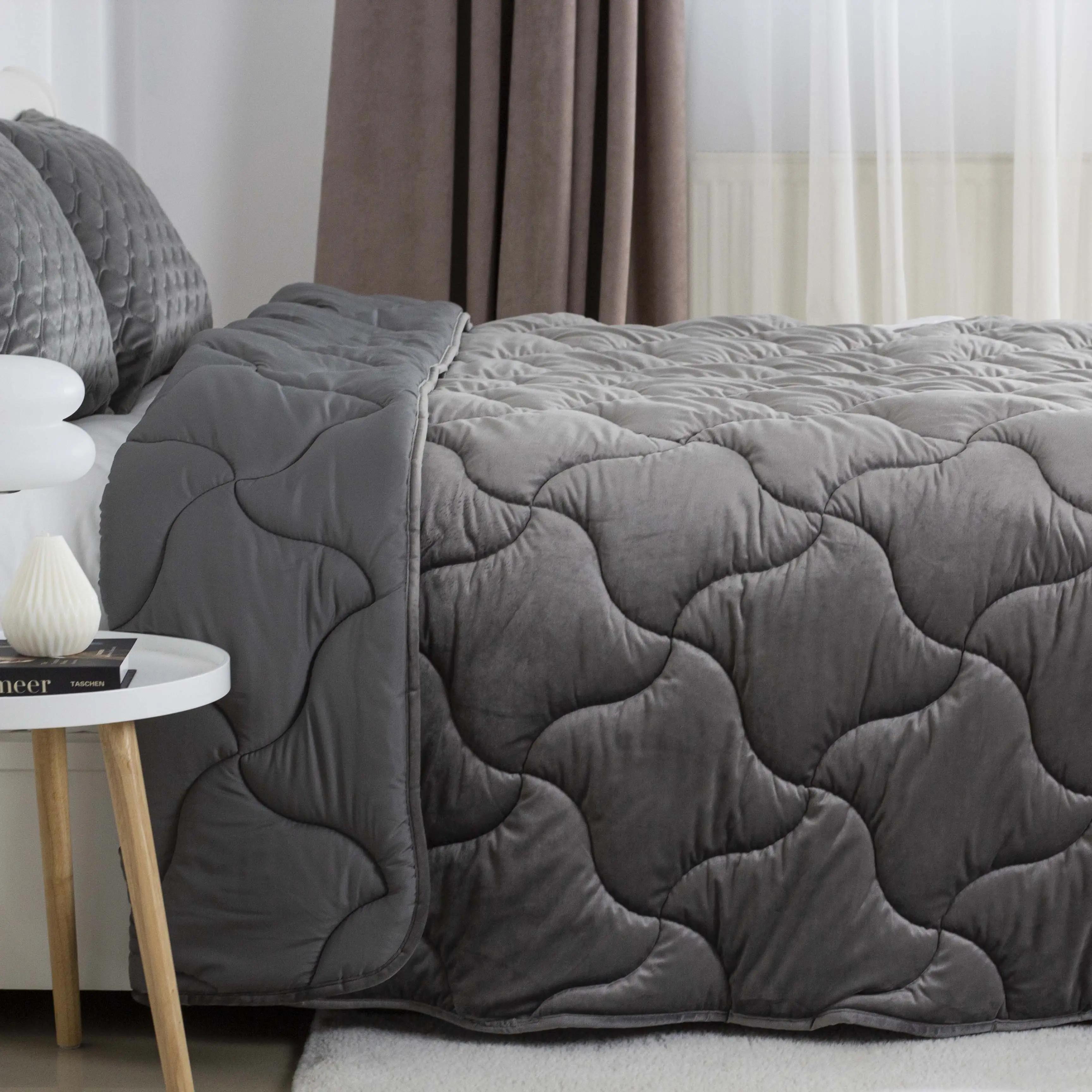 Ковдра ТЕП "VELOUR" Темно - сіра, 150x210 - Фото 3 Ковдра ТЕП "VELOUR" Темно - сіра, 150x210 - Фото 3