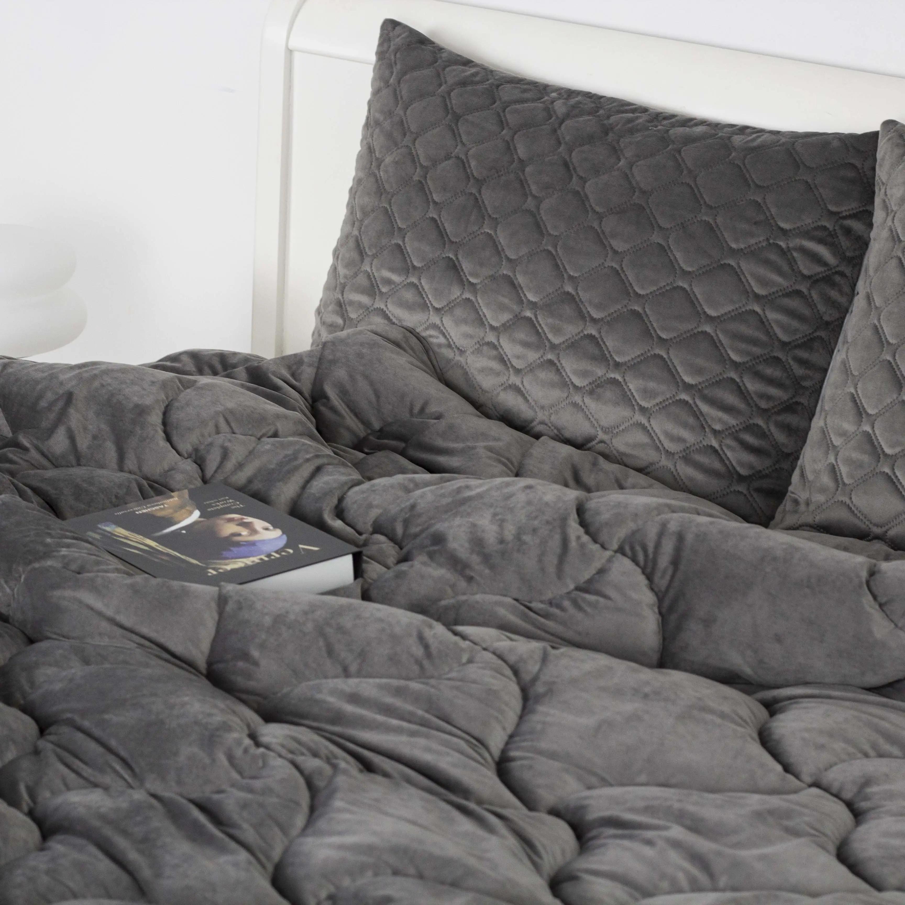 Ковдра ТЕП "VELOUR" Темно - сіра, 150x210 - Фото 6 Ковдра ТЕП "VELOUR" Темно - сіра, 150x210 - Фото 6