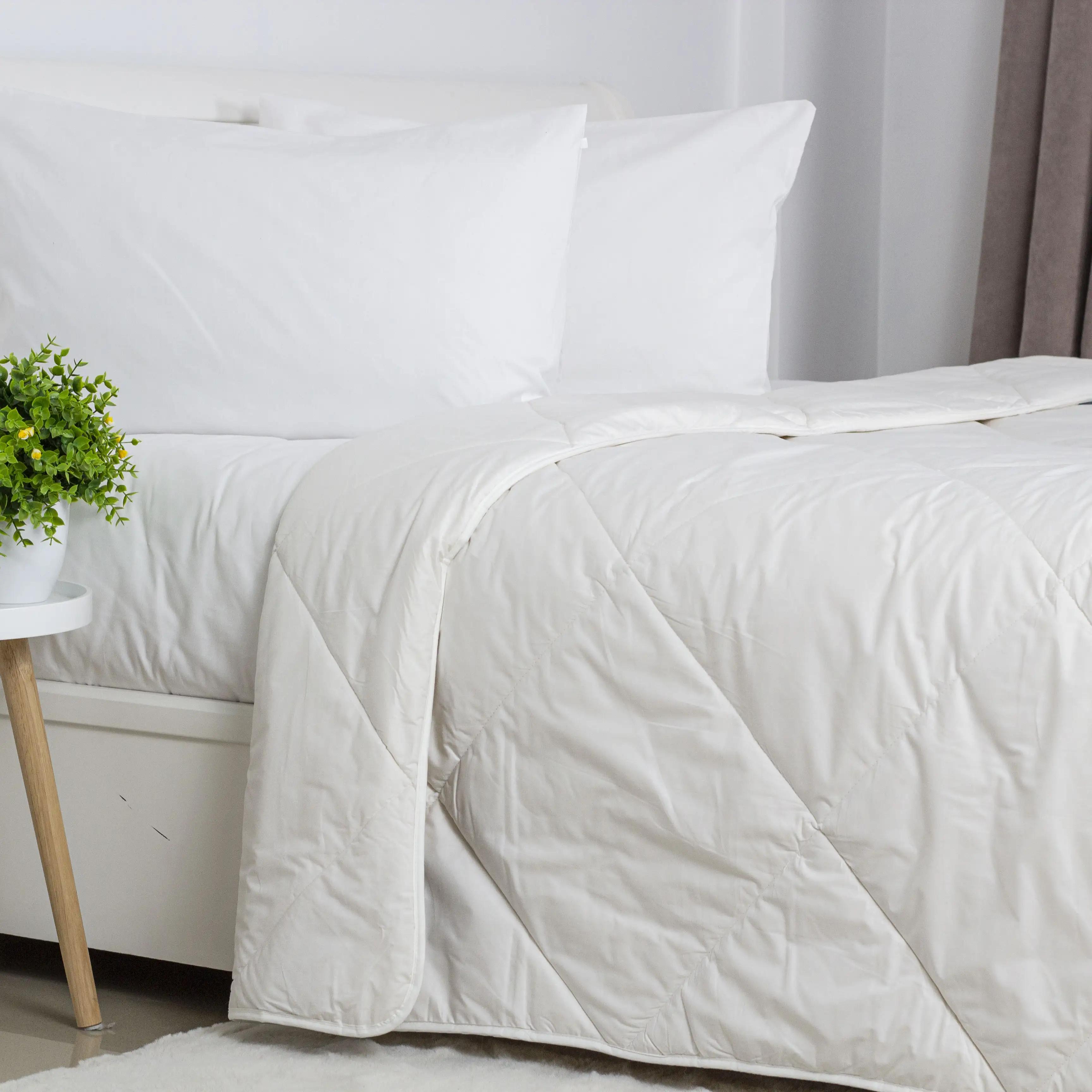 Ковдра Bettdecke "PUR ECHTE WOLLE" Ковдра Bettdecke "PUR ECHTE WOLLE"