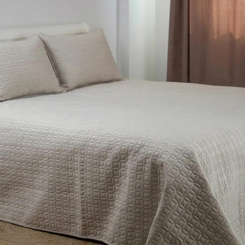 Покривало ТЕП "VELOUR" Світло-сірий/Мозаїка, 150x210 - Фото 4 Покривало ТЕП "VELOUR" Світло-сірий/Мозаїка, 150x210 - Фото 4