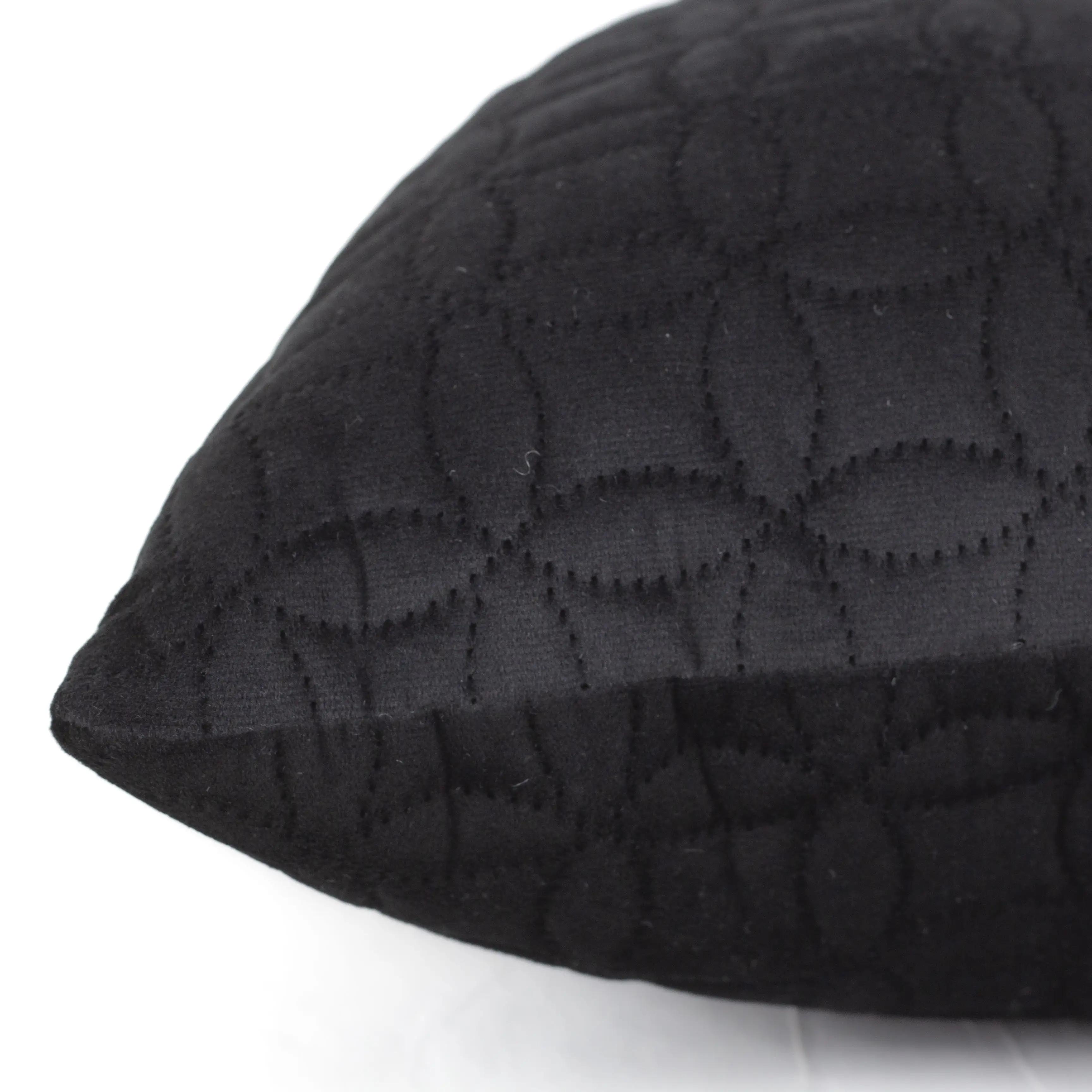 Наволочка декоративна ТЕП "VELOUR" 45*45 см з замком Чорний/Мозаїка, 45x45 - Фото 4 Наволочка декоративна ТЕП "VELOUR" 45*45 см з замком Чорний/Мозаїка, 45x45 - Фото 4